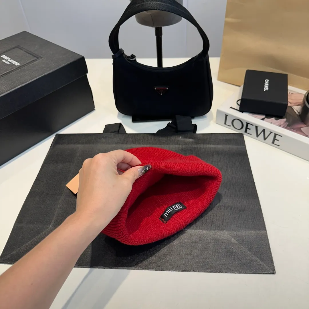 P60 miumiu new autumn and winter woolen hat