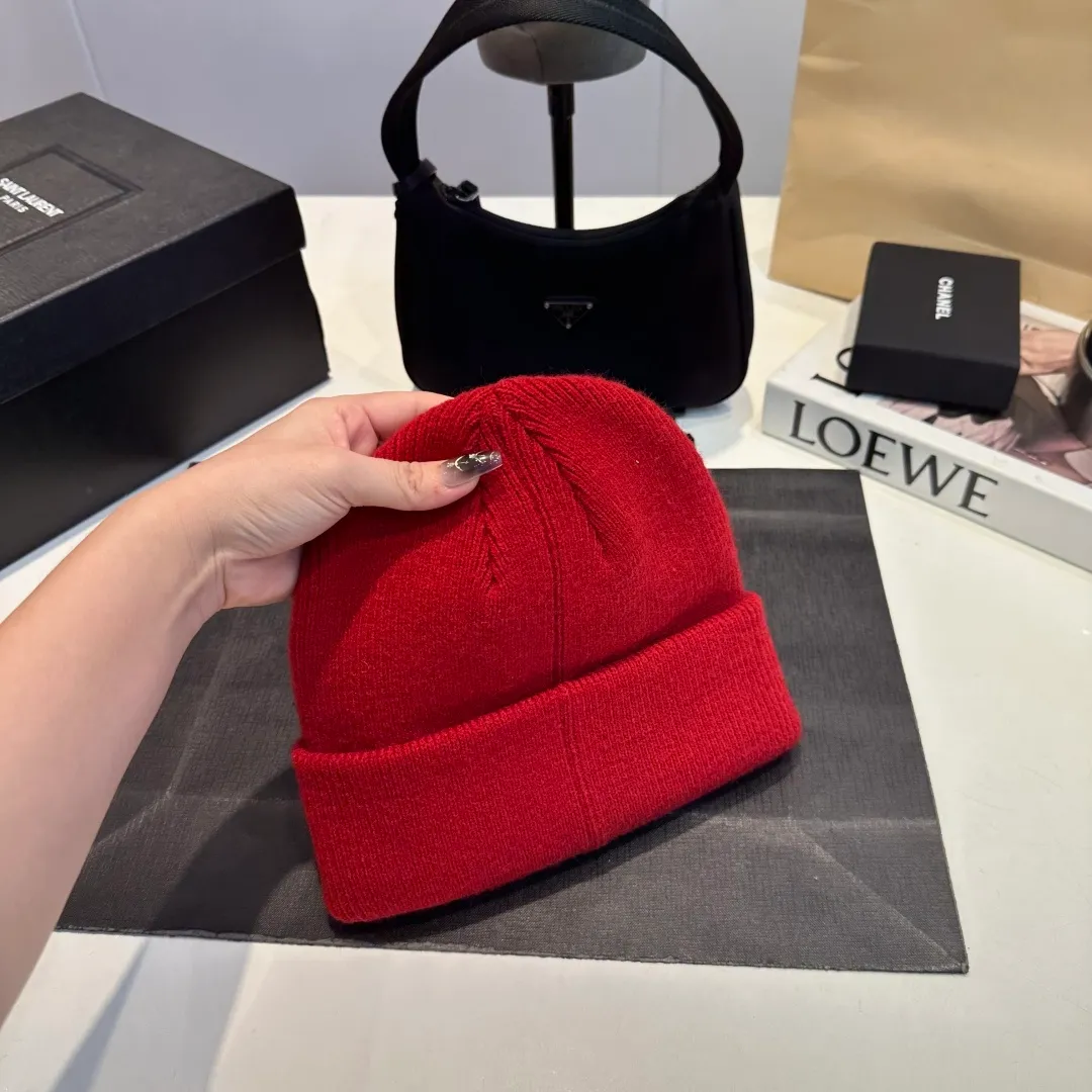 P60 miumiu new autumn and winter woolen hat