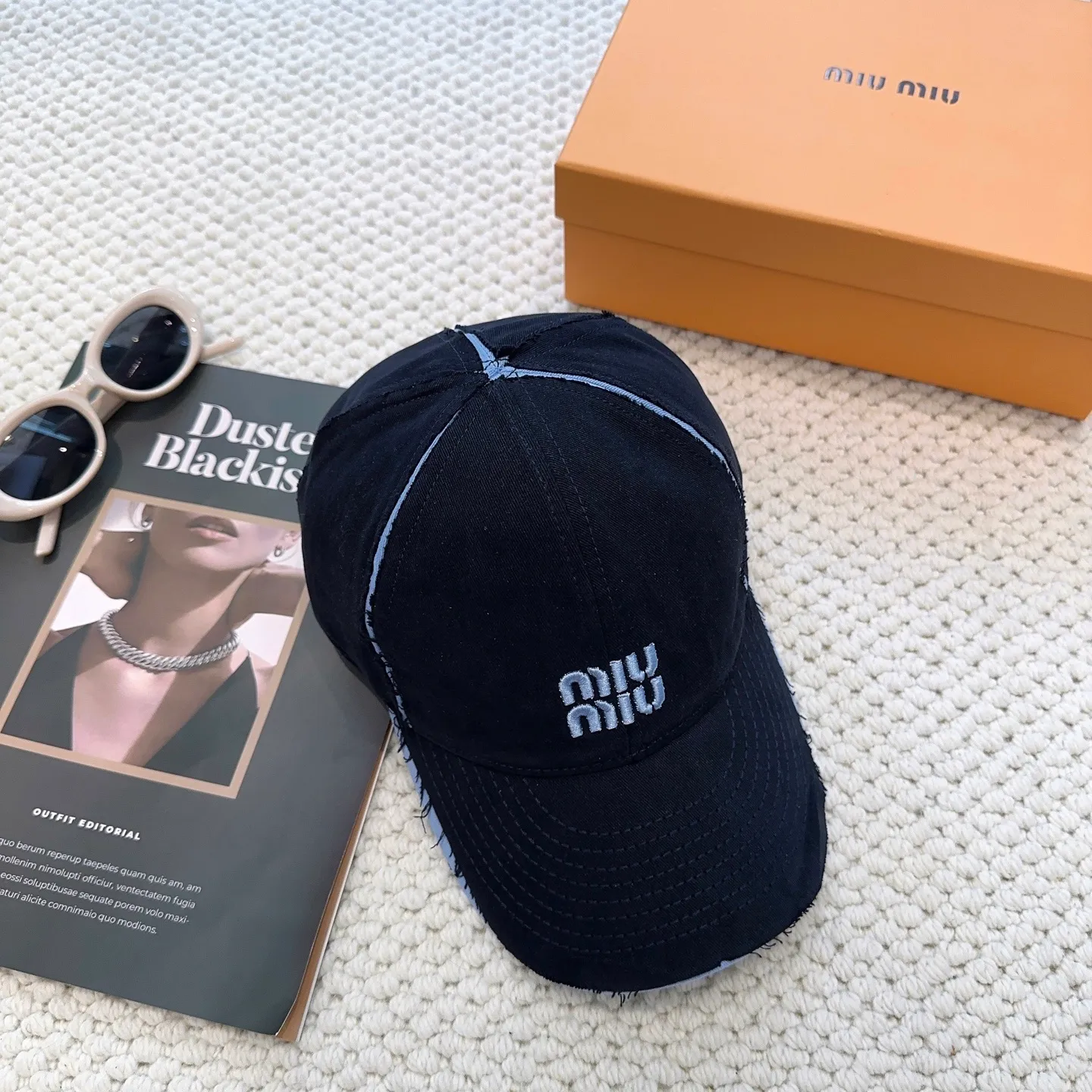 P96💛 Comes with dust bag. [Miumiu Miu Miu] High version of the new order style embroidered baseball cap🧢The big brand style is super easy to match, so hurry up and get it!