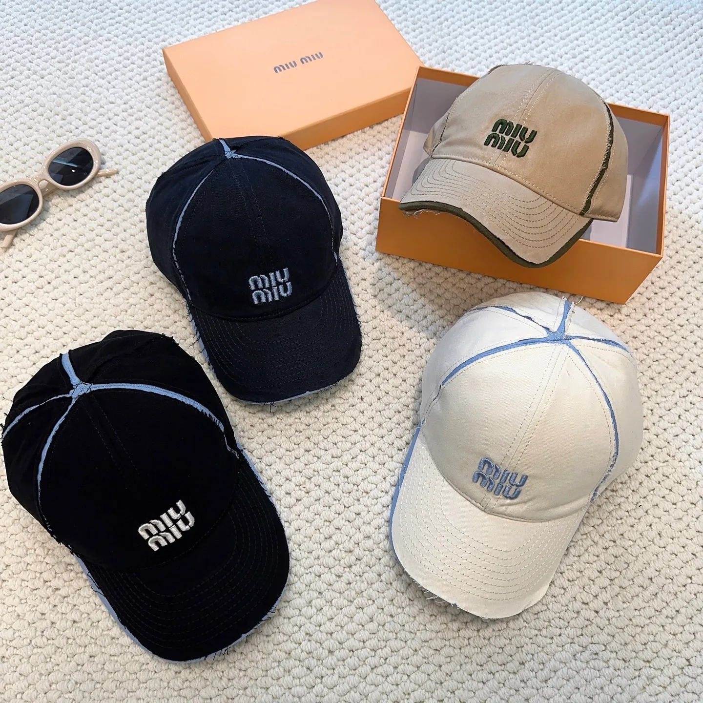P96💛 Comes with dust bag. [Miumiu Miu Miu] High version of the new order style embroidered baseball cap🧢The big brand style is super easy to match, so hurry up and get it!
