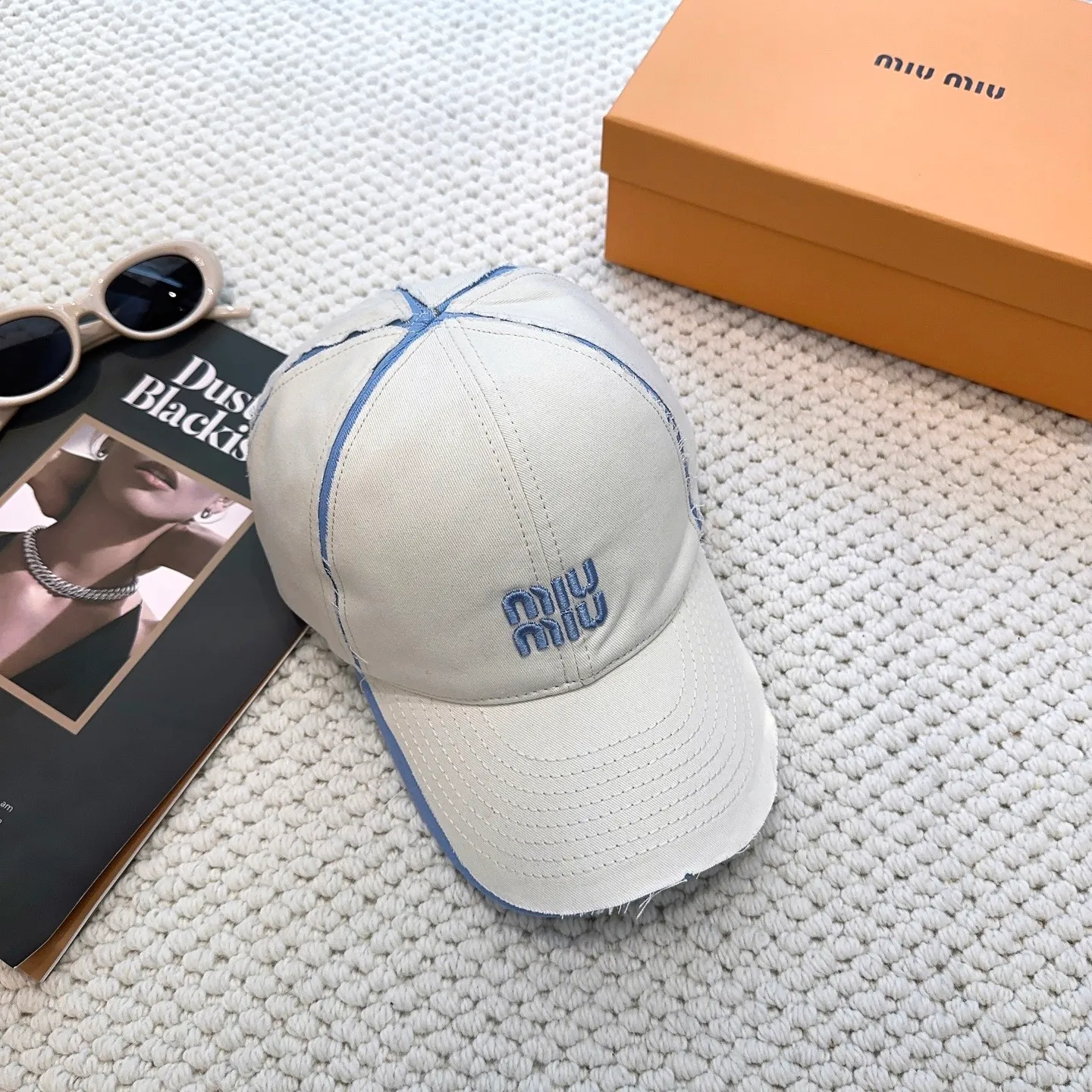 P80💛 Comes with dust bag. [Miumiu Miu Miu] High version of the new order style embroidered baseball cap🧢The big brand style is super easy to match, so hurry up and get it!