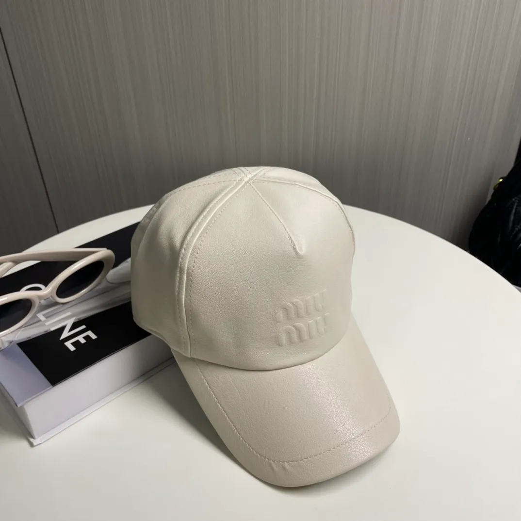P66 comes with a cloth bag, miumiu new autumn and winter new original baseball cap, full of retro charm, 1:1 mold customization, excellent quality, basic head circumference 56, adjustable.