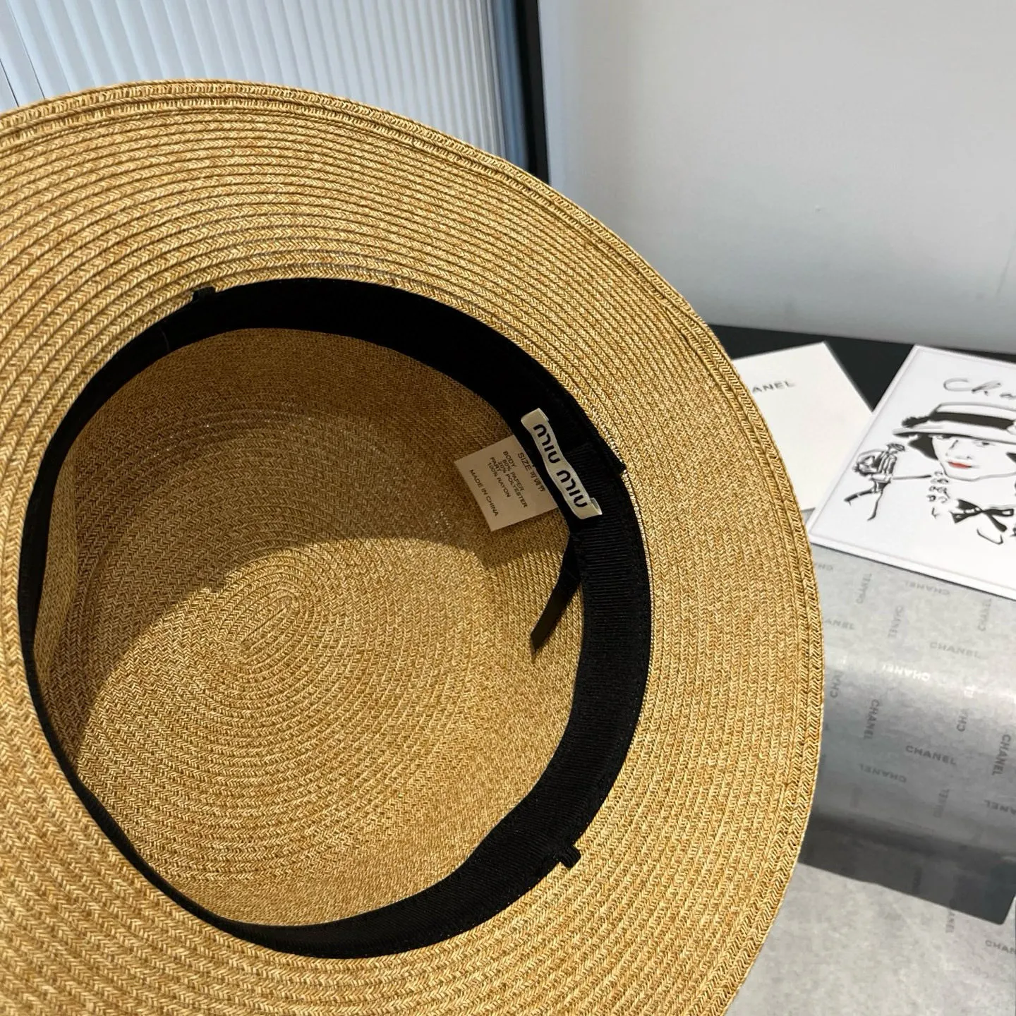 💰160¥ miumiu new sun hat, flat top hat, made of fine straw, head circumference 57cm