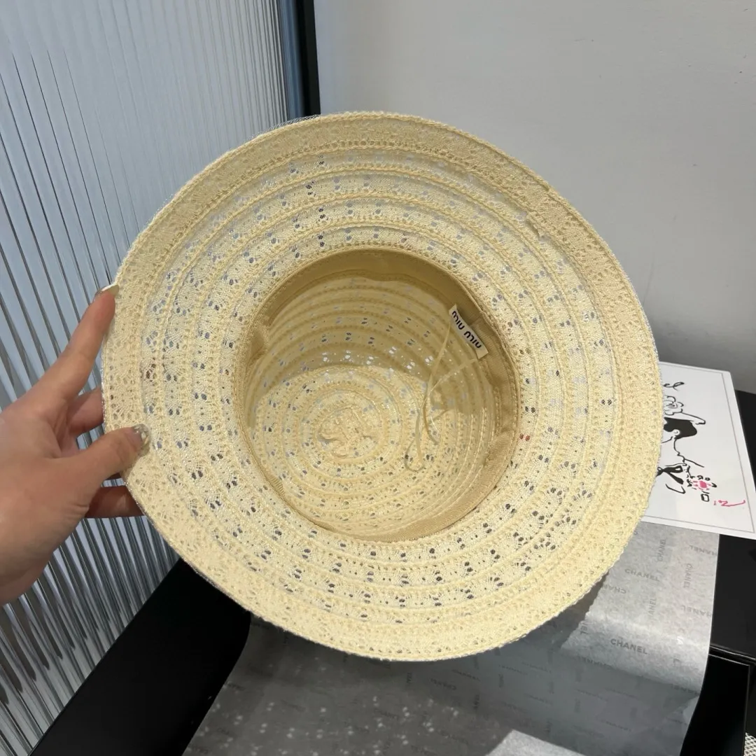 💰130¥ miumiu lace basin hat, small and fresh design, head circumference 57cm