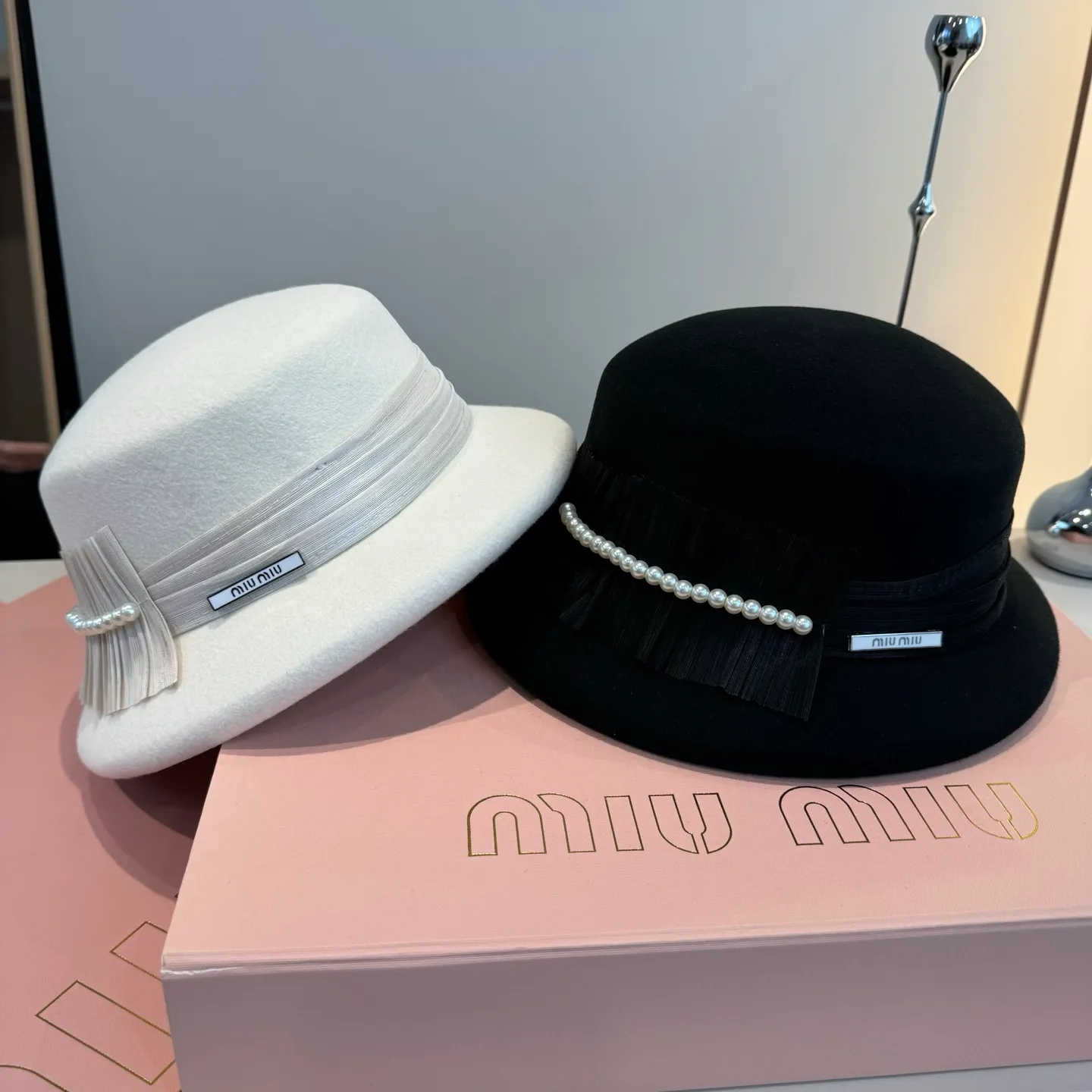 💰220¥ White miumiu autumn and winter new wool basin hat, 100% wool fabric%, head circumference 57cm