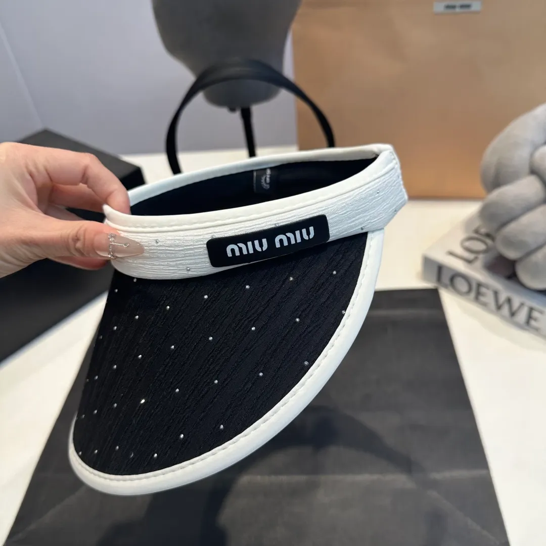 P56 MIUMIU Light luxury celebrity style empty top hat, little fairy headband with empty top! Breathable and not stuffy…a must-have for summer