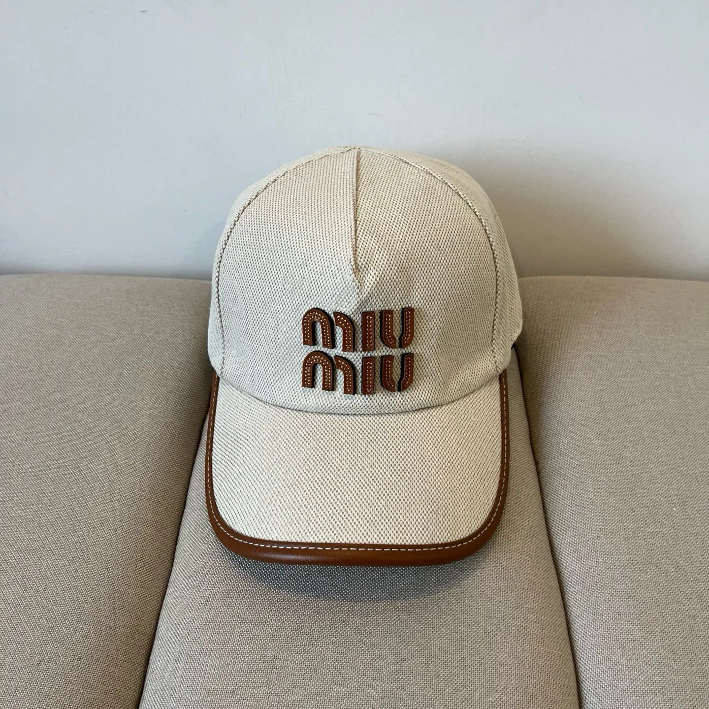 P64 miumiu original spring and summer new baseball cap, genuine mold-making and customization, the original workmanship is meticulous and the quality is superb!