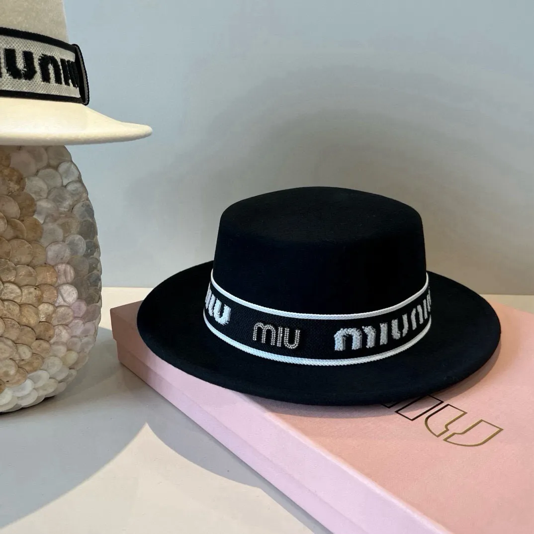 💰170¥ Black miumiu autumn and winter new wool top hat, flat top hat, 100% wool🦙% fabric, head circumference 57cm