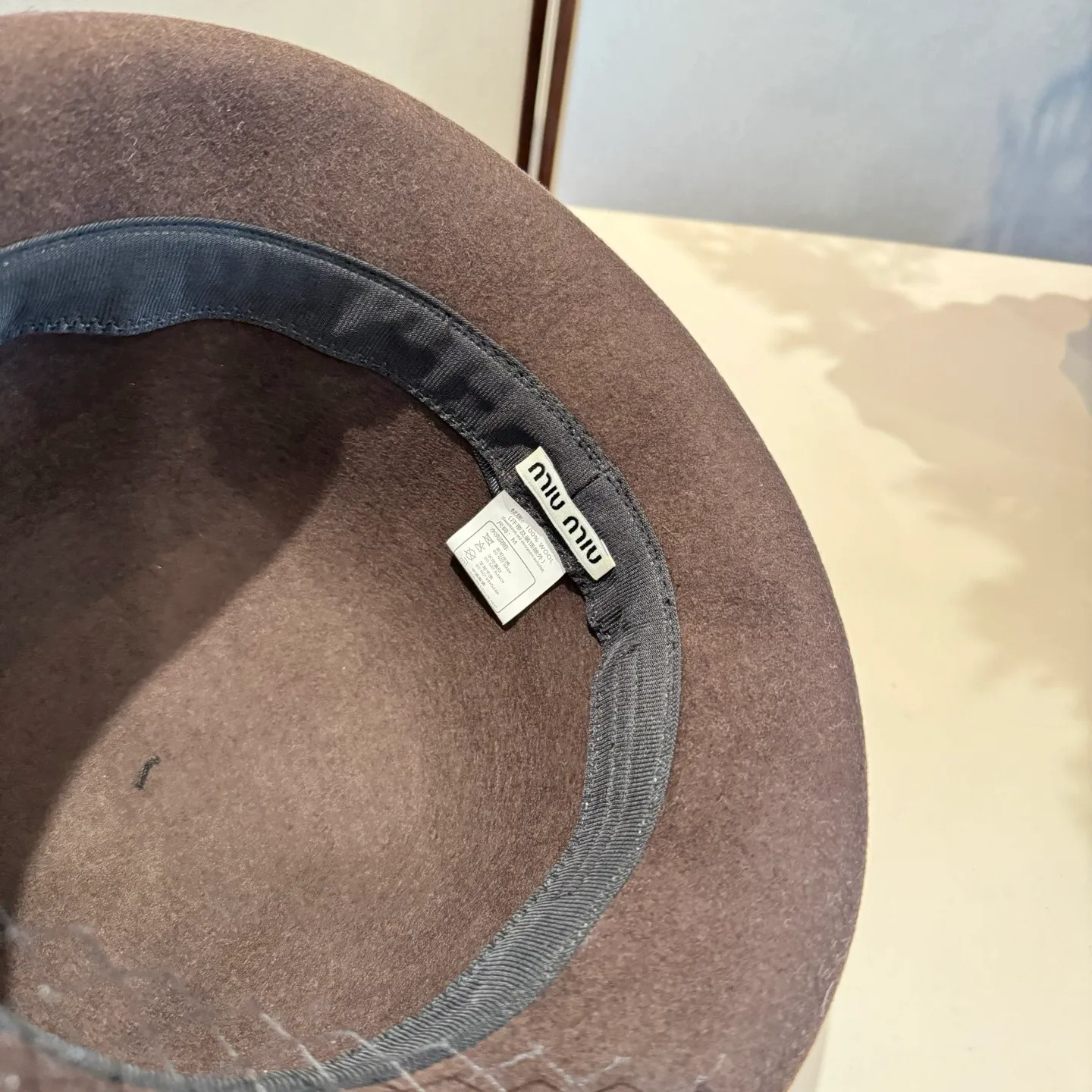 💰190¥ miumiu new wool basin hat, 100% wool fabric, head circumference 57cm