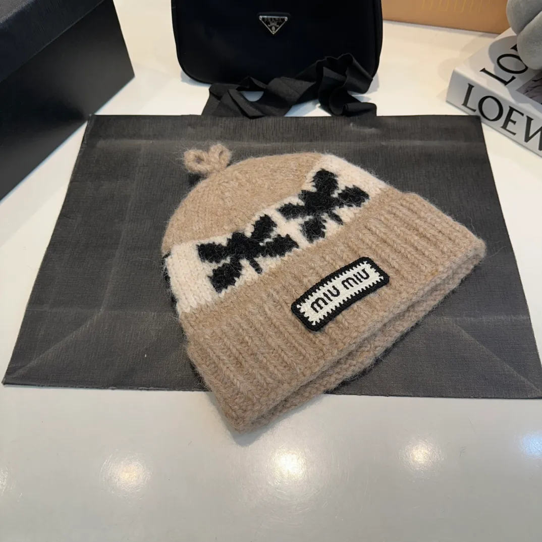 P70 miumiu new autumn and winter woolen hat