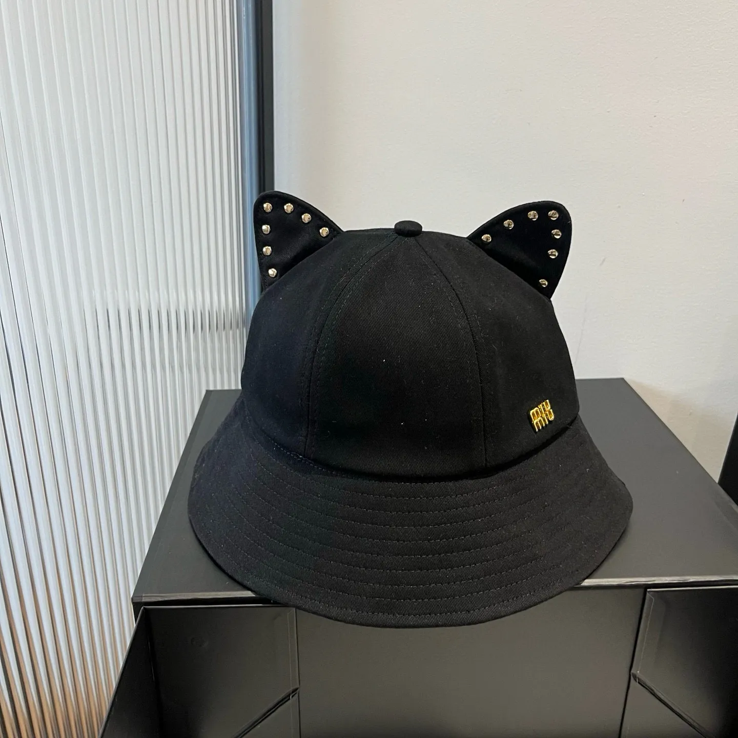 💰100¥ Miumiu miumiu spring and summer style cat ears and ding fisherman hat, pure cotton fabric, high-grade workmanship, head circumference 57cm