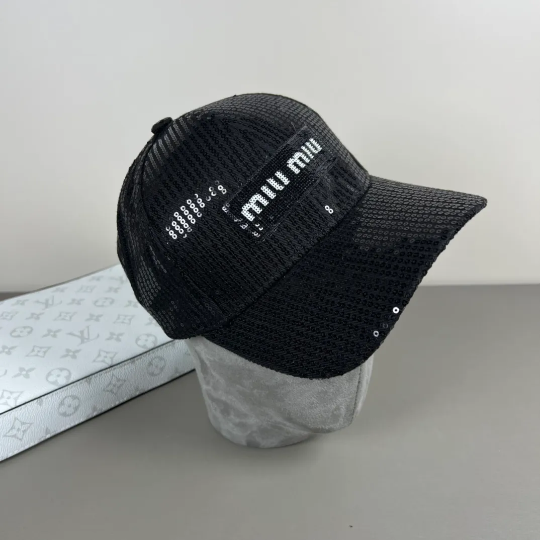 56💰Miumiu miumiu original spring and summer new baseball cap, authentic and custom-made from mold, the original workmanship is meticulous and the quality is superb!