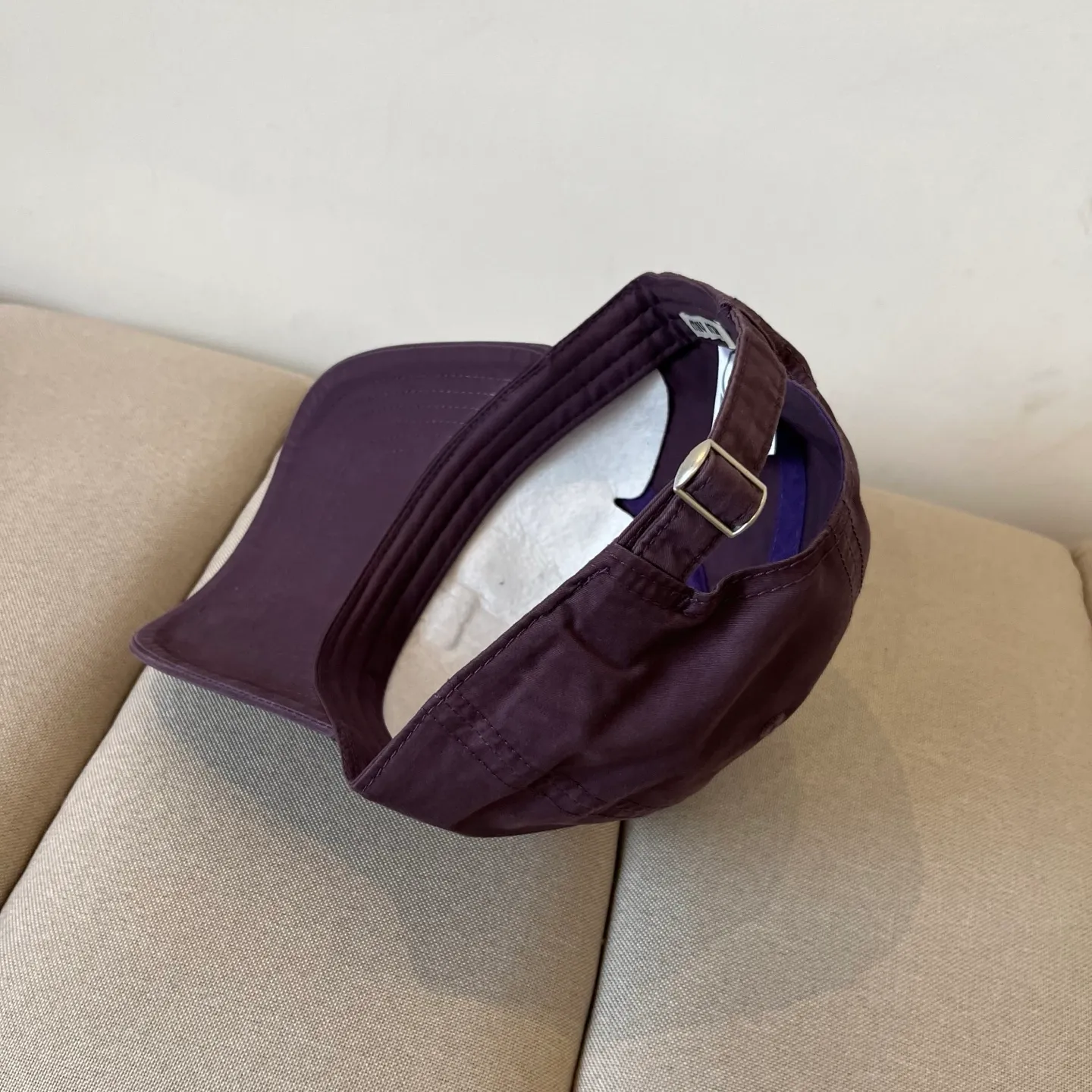 P60 miumiu original spring and summer new baseball cap, authentic mold-making and custom-made, the original workmanship is meticulous and the quality is superb!