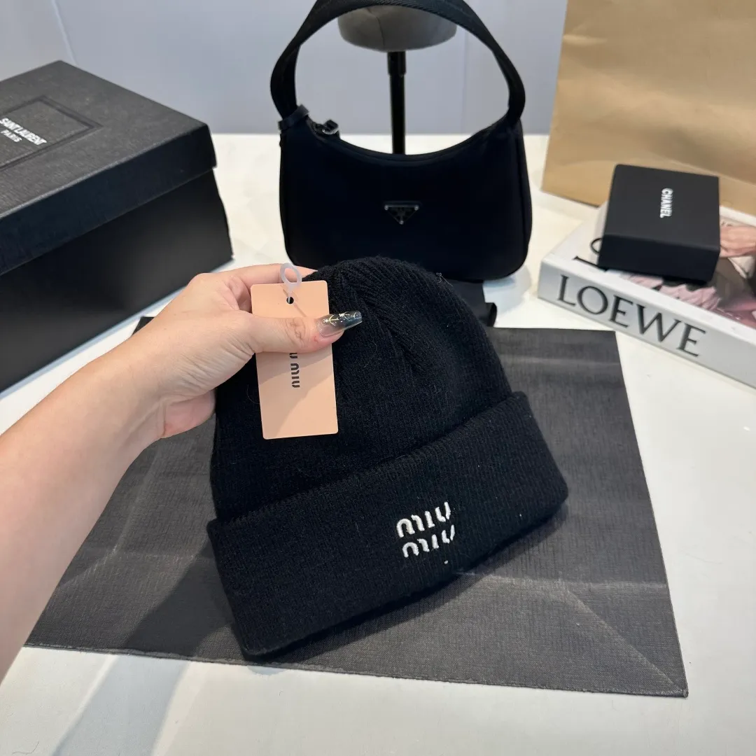 P60 miumiu new autumn and winter woolen hat