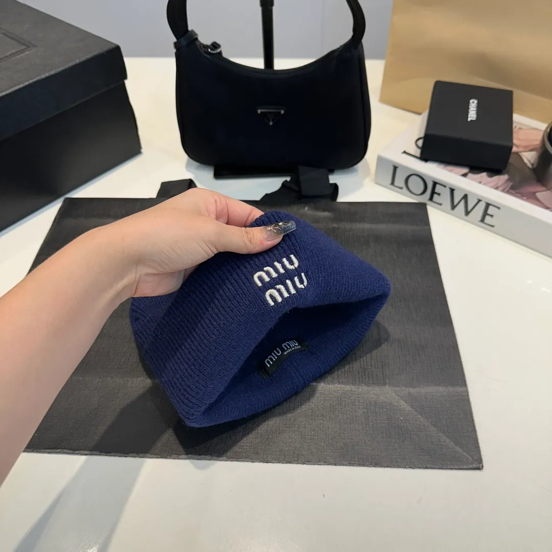 P60 miumiu new autumn and winter woolen hat