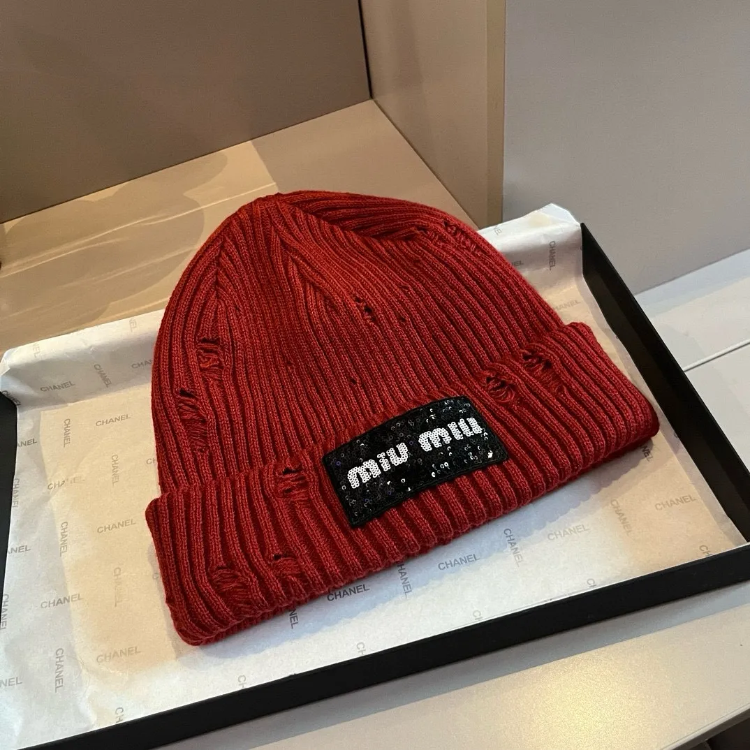 💰90¥ miumiu new autumn and winter wool hat
