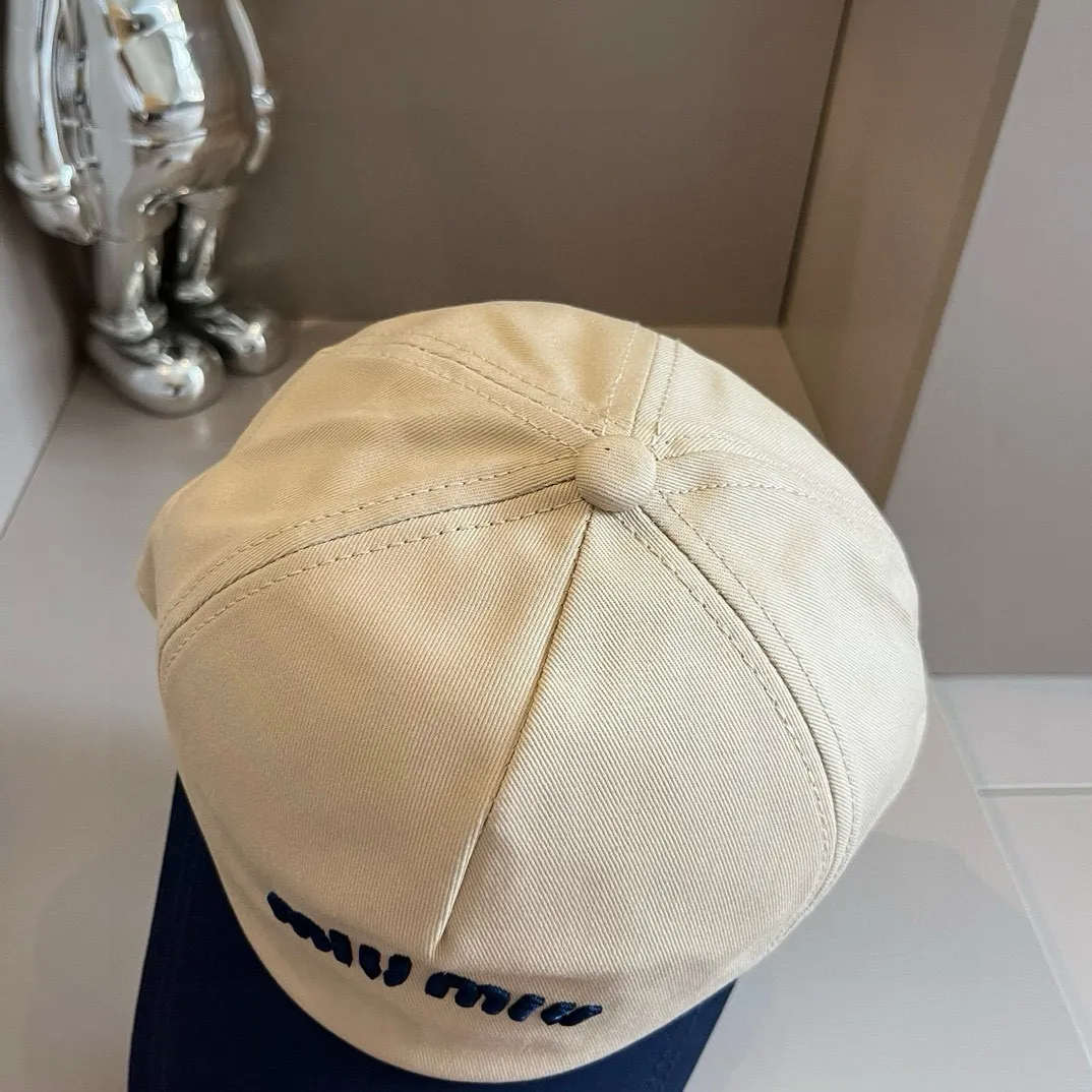 💰60¥ Miumiu official baseball cap, canvas cap, head circumference 57cm