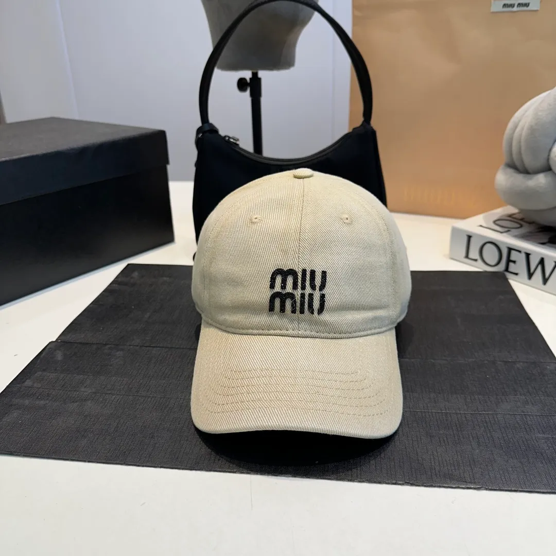 P60 miumiu new 25 spring and summer baseball cap, widened to show a small head, 25 spring and summer new logo embroidery, same style for men and women