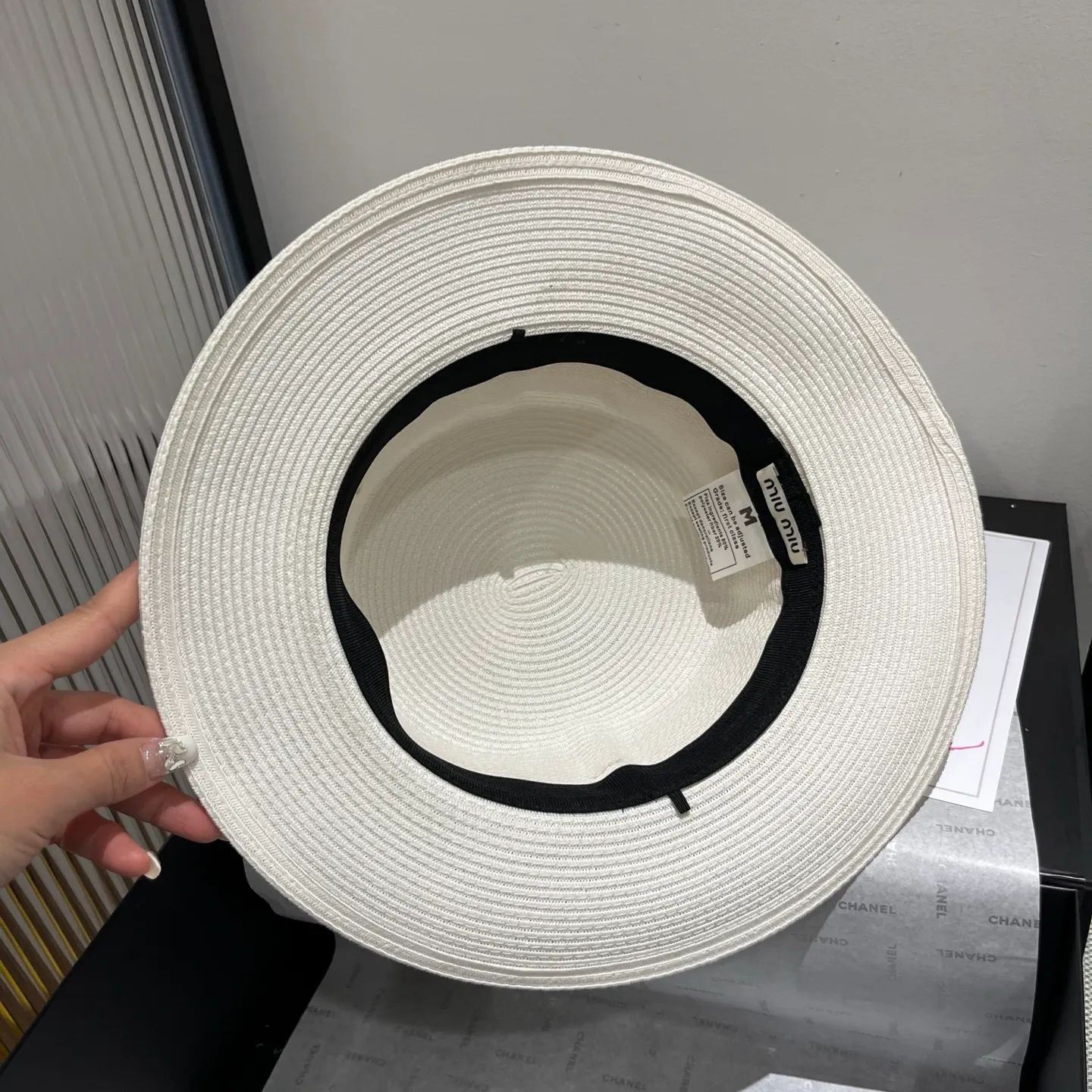 💰170¥ miumiu new flat top hat, high-grade PP straw fabric, head circumference 57cm
