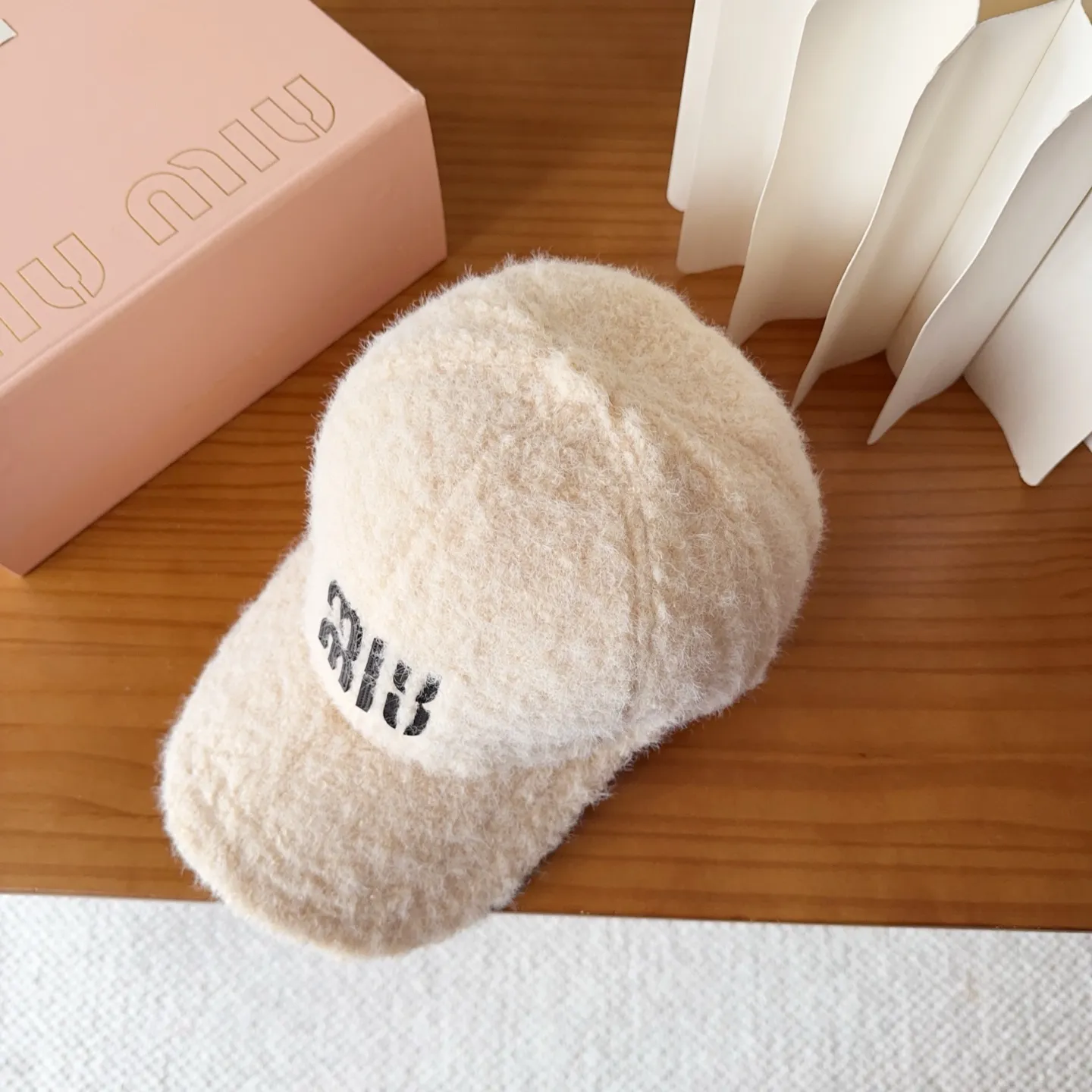 💰48 Miumiu Miumiu new order style embroidered baseball cap🧢Big brand style is super easy to match, get it now!