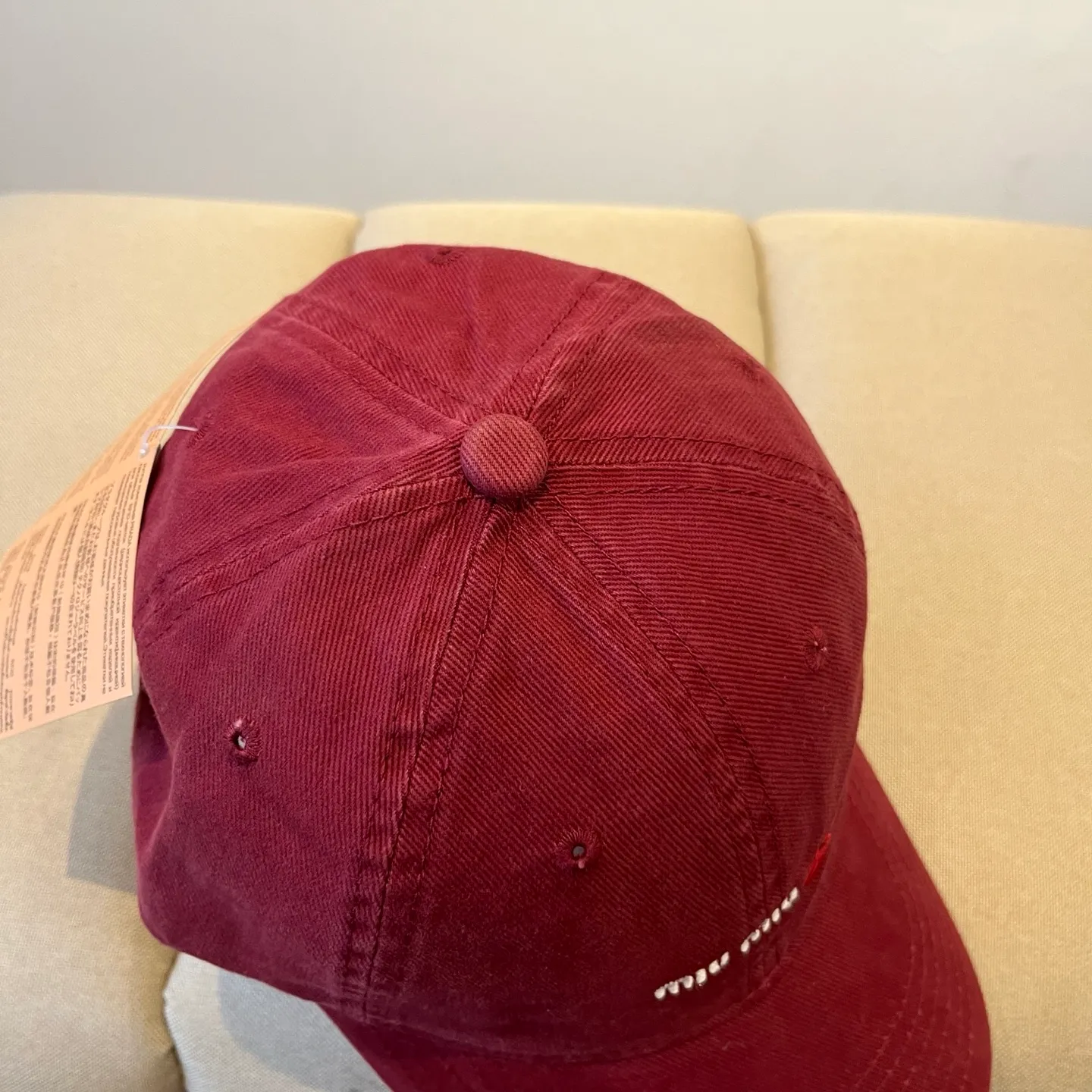 P60 miumiu original spring and summer new baseball cap, authentic mold-making and custom-made, the original workmanship is meticulous and the quality is superb!