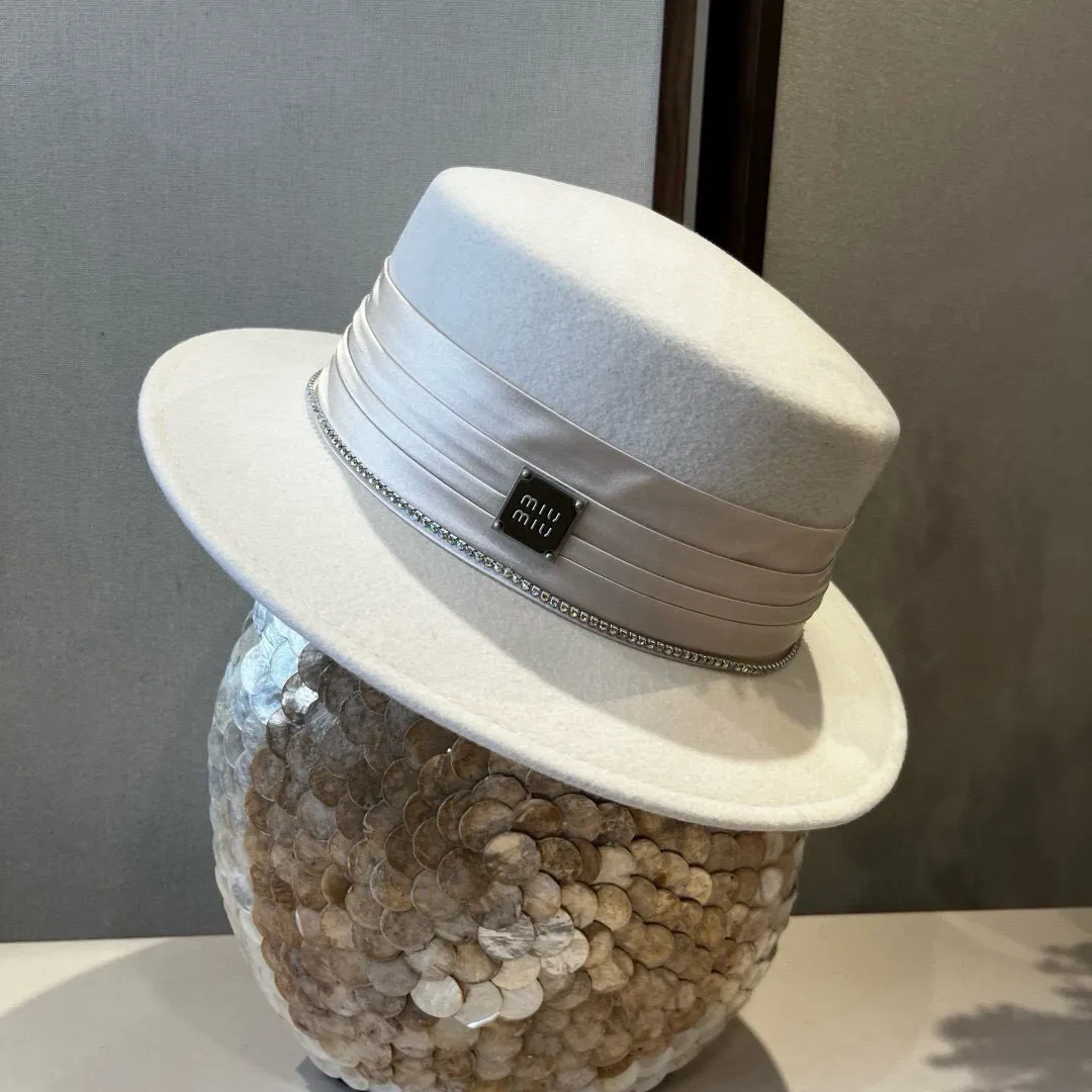 💰210¥ miumiu new wool top hat, flat top hat, 100% wool fabric 🦙%, head circumference 57cm