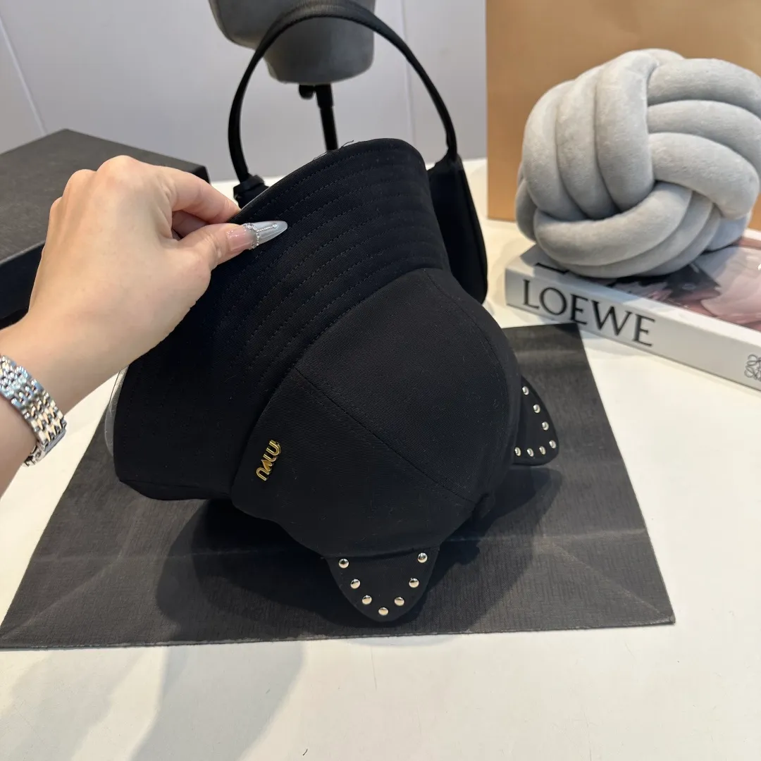 P70 miumiu high-end rabbit ear bucket hat, original quality, head circumference 57cm