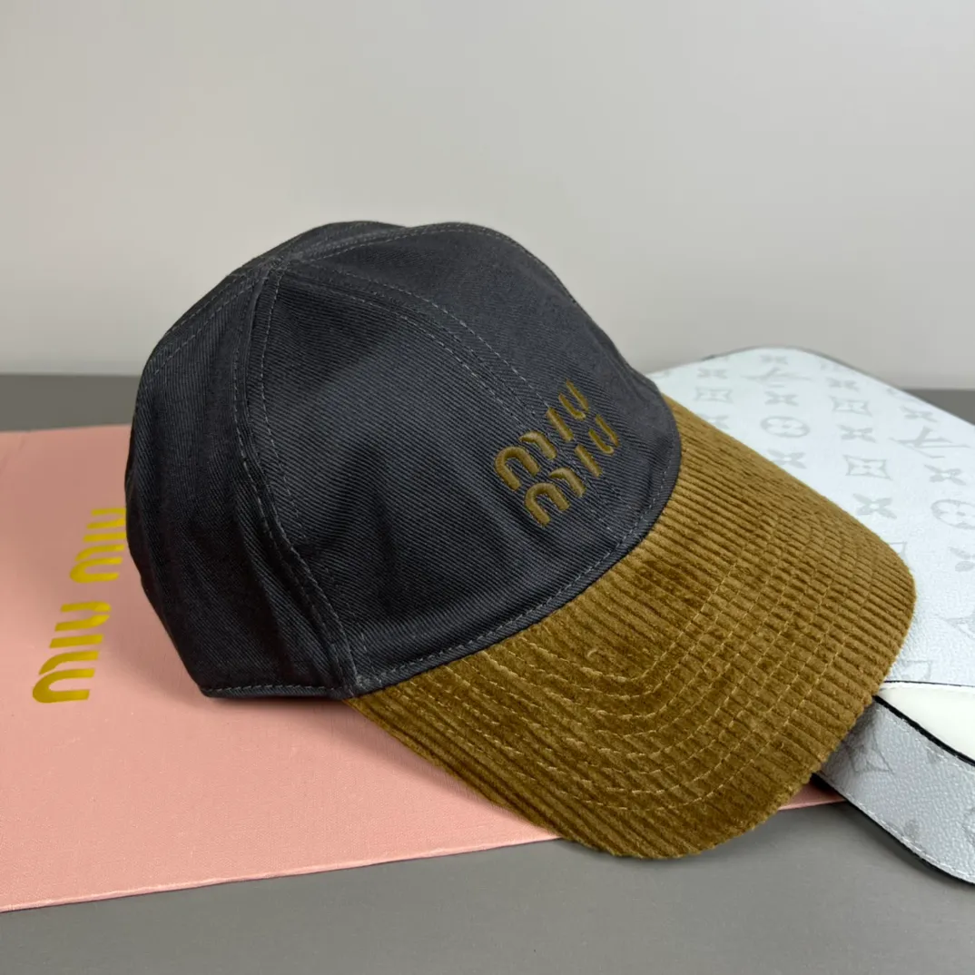 52💰Miumiu Miumiu new order style embroidered baseball cap🧢big brand style is super easy to match, get it now!