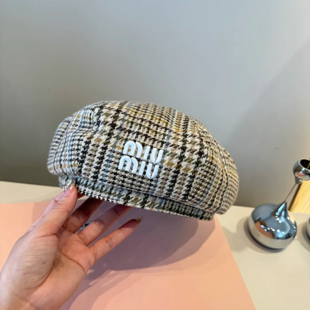 💰130¥ miumiu new autumn and winter wool beret, official style, retro style beret, head circumference 57cm
