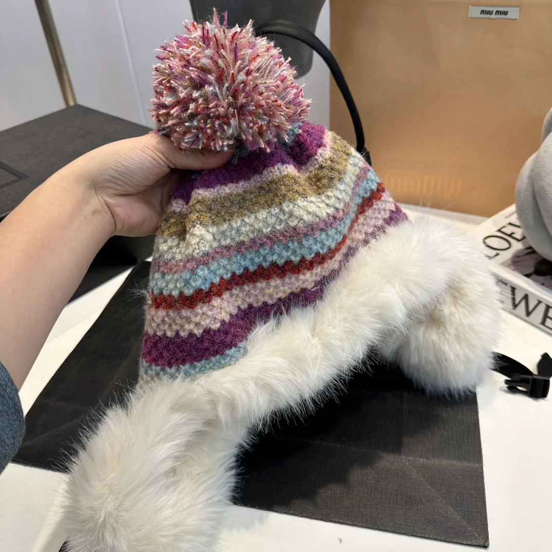P70 miumiu new rabbit fur thickened knitted thunder hat, simple and versatile item, head circumference 57cm