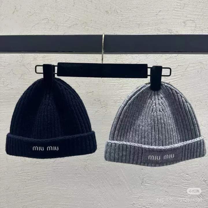 P56 high version Miumiu knitted hat, cold hat super warm