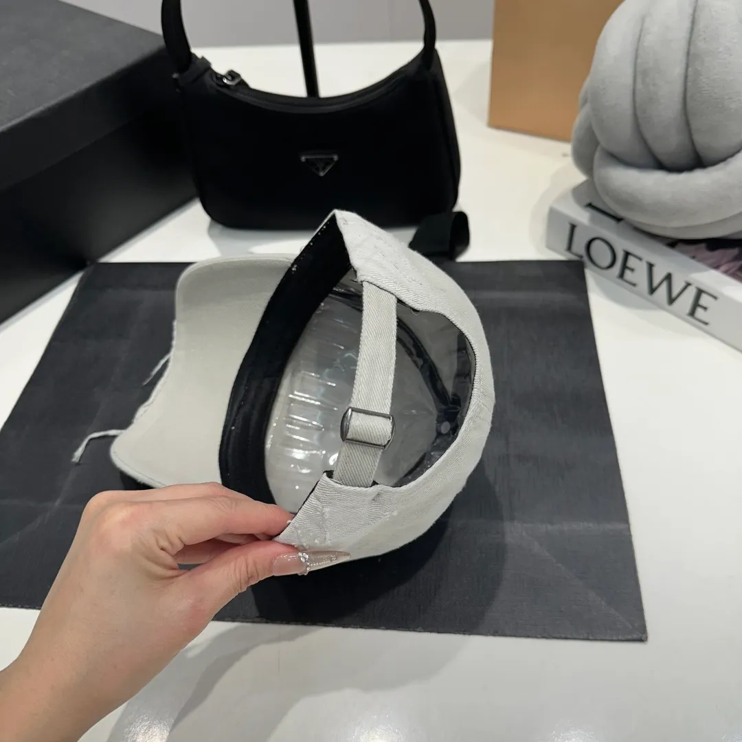 P60 miumiu's new bow-tie real pearl hole baseball cap, the hottest color at the moment - full of street style! Trendy and versatile, Xiaohongshu grows grass, poison, get your boyfriend, and cool together