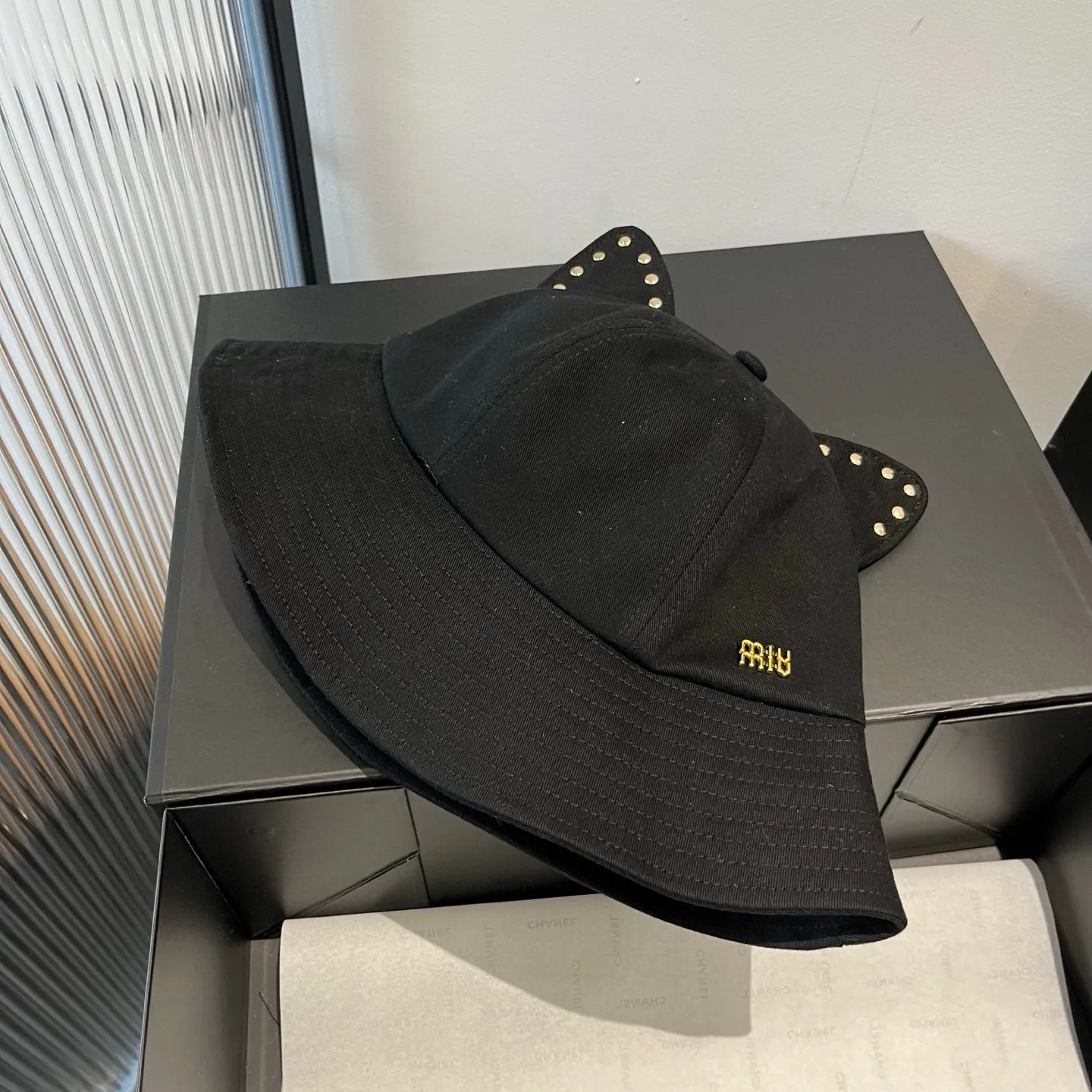 💰120¥ Miumiu miumiu spring and summer style cat ears and ding fisherman hat, pure cotton fabric, high-grade workmanship, head circumference 57cm