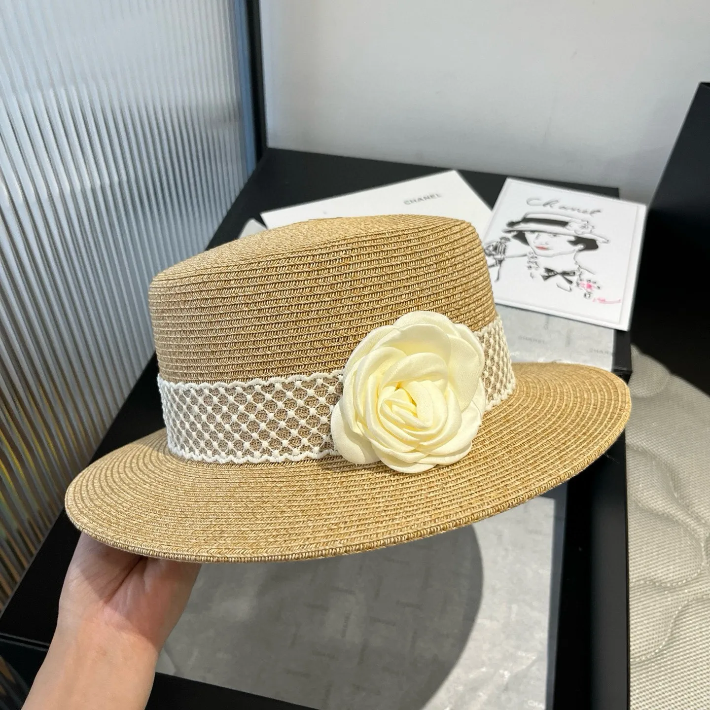 💰160¥ miumiu new sun hat, flat top hat, made of fine straw, head circumference 57cm