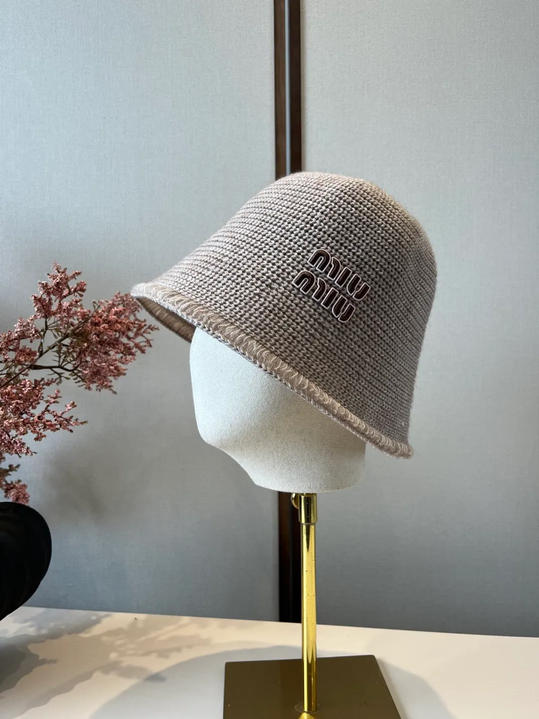 💰90¥ miumiu new fisherman hat, head circumference 57cm