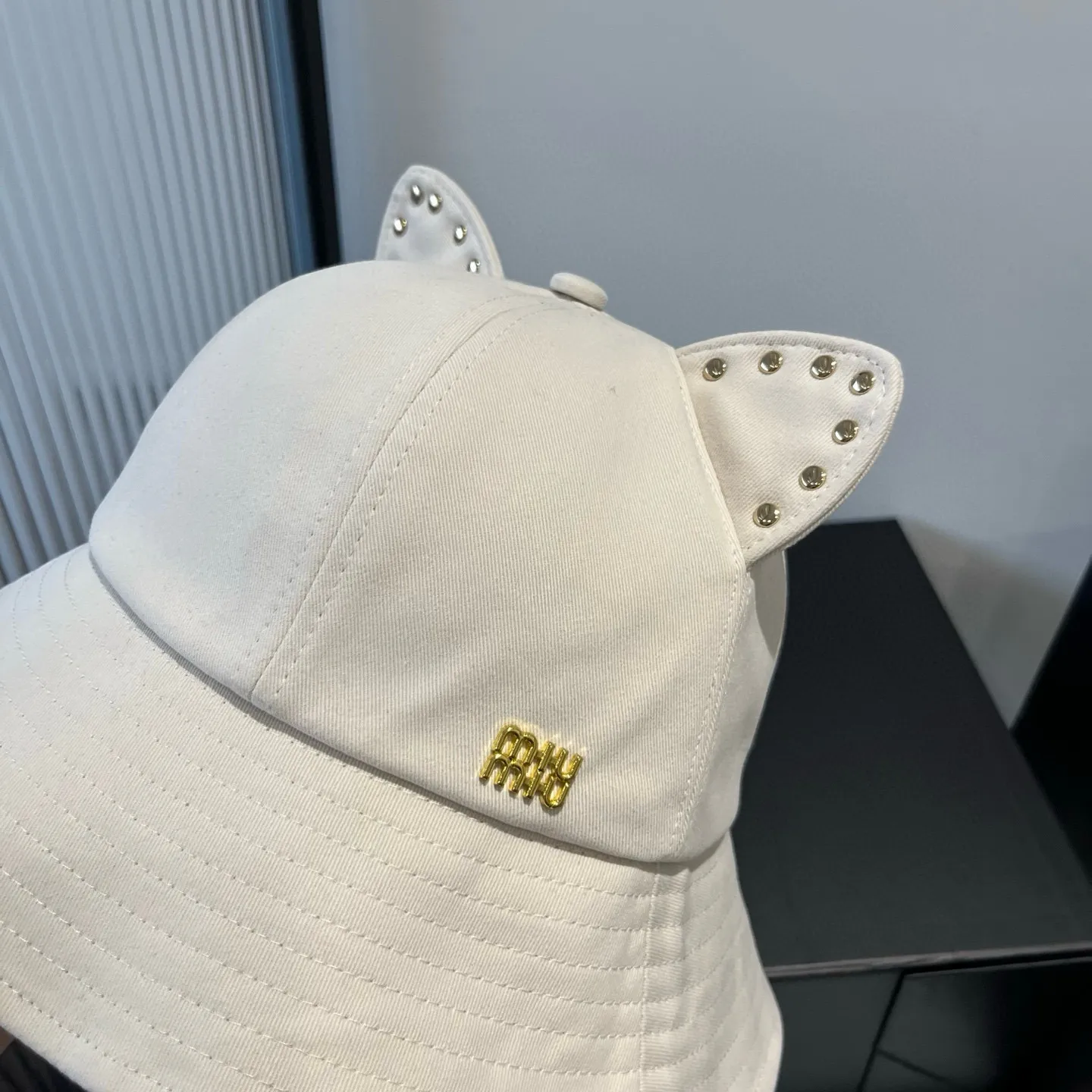 💰120¥ Miumiu miumiu spring and summer style cat ears and ding fisherman hat, pure cotton fabric, high-grade workmanship, head circumference 57cm