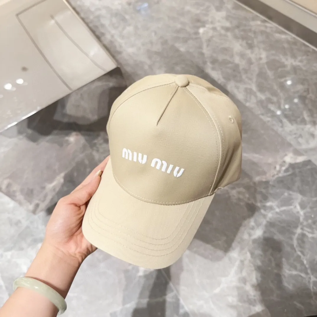 💰50 miumiu embroidered baseball cap, big brand style, very easy to match, get it now!