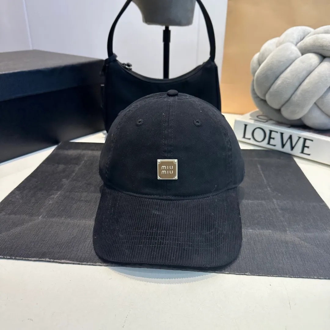 P60 Miumiu Miumiu's new custom-made baseball cap🧢The big brand style is super easy to match, so hurry up and get it!