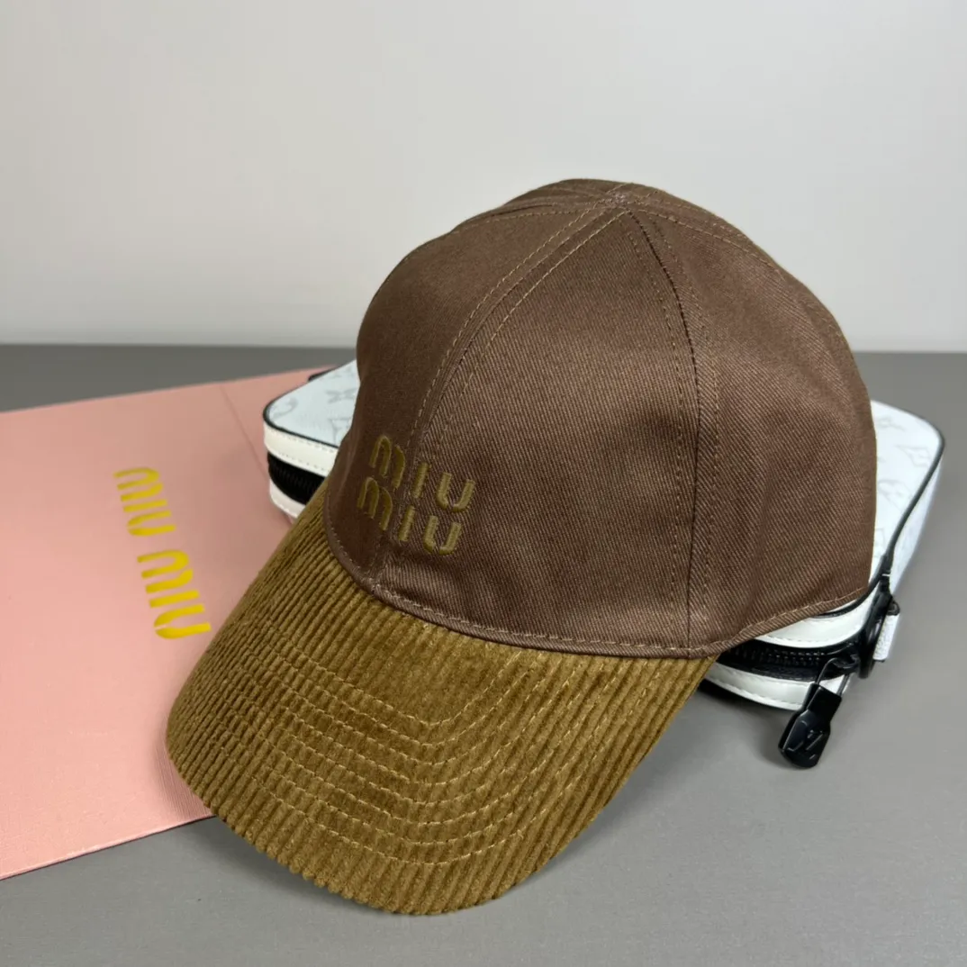 52💰Miumiu Miumiu new order style embroidered baseball cap🧢big brand style is super easy to match, get it now!