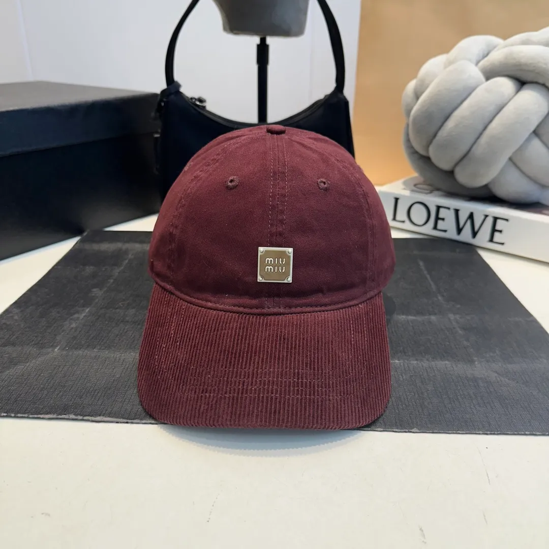 P60 Miumiu Miumiu's new custom-made baseball cap🧢The big brand style is super easy to match, so hurry up and get it!