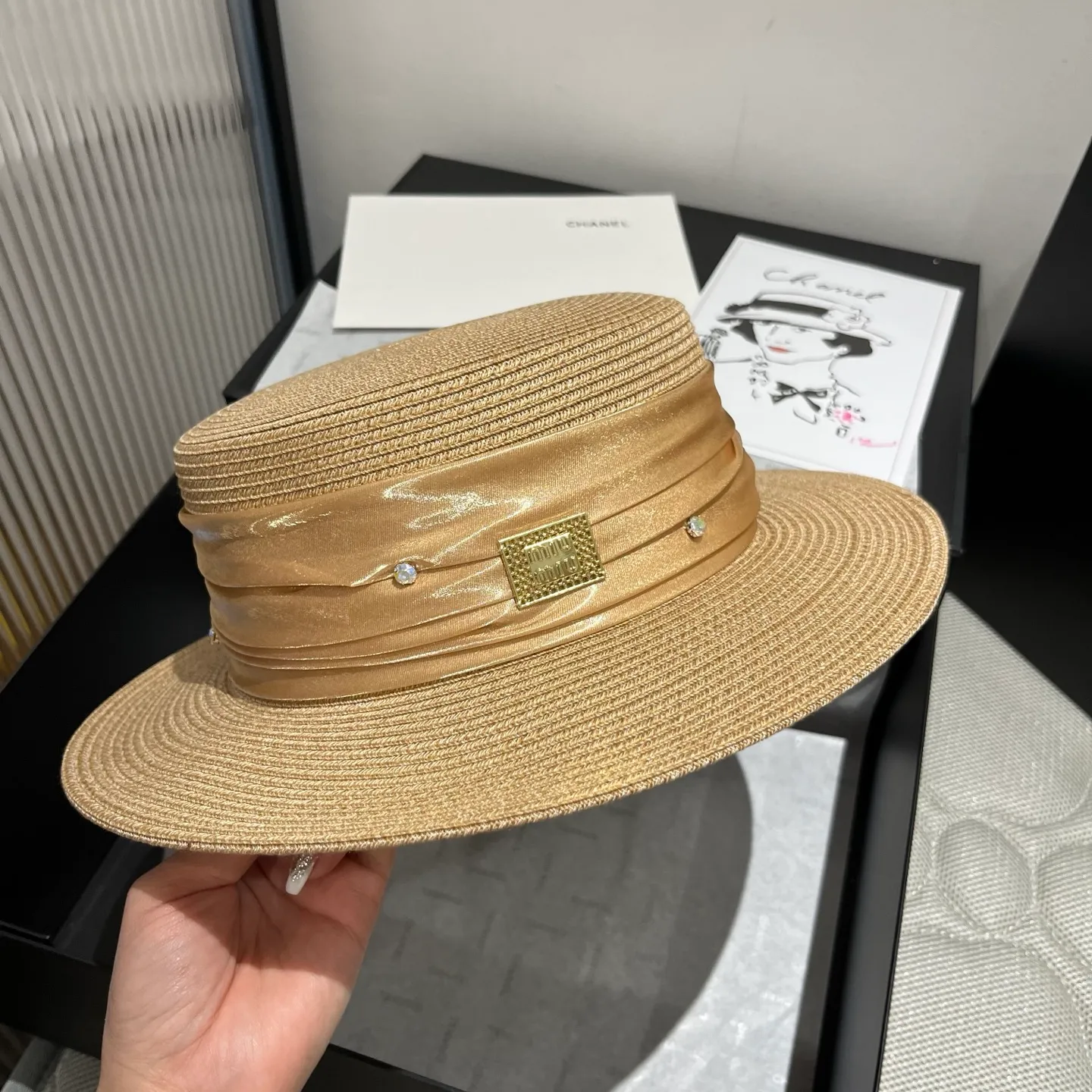 💰170¥ miumiu new flat top hat, high-grade PP straw fabric, head circumference 57cm