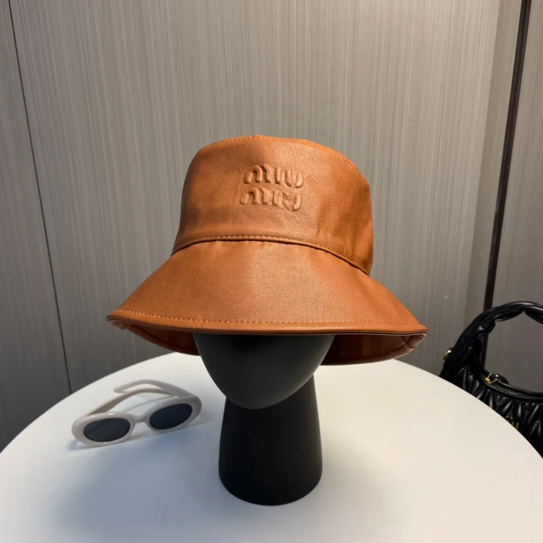 P66 comes with a cloth bag, miumiu new autumn and winter new original fisherman hat, full of retro charm, 1:1 mold customization, excellent quality, basic head circumference 56, adjustable.