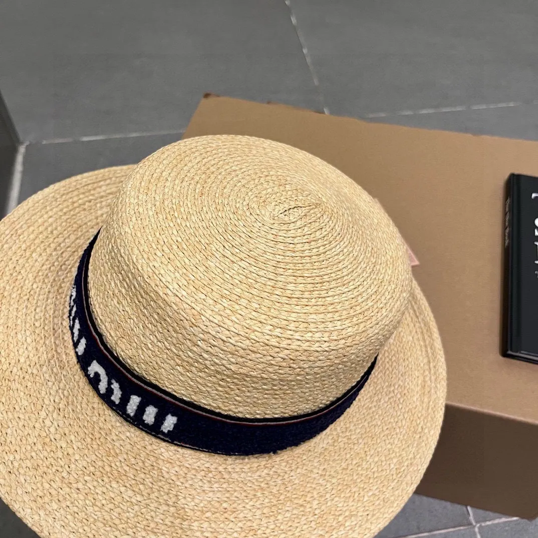 💰160¥ miumiu new straw hat, 23 new flat top hat, raffia straw hat, one to one customized version, head circumference about 57cm