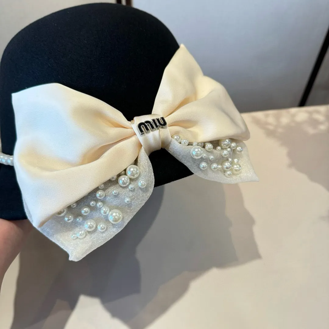 💰190¥ miumiu new basin hat, 100% wool fabric 🦙%, head circumference 57cm