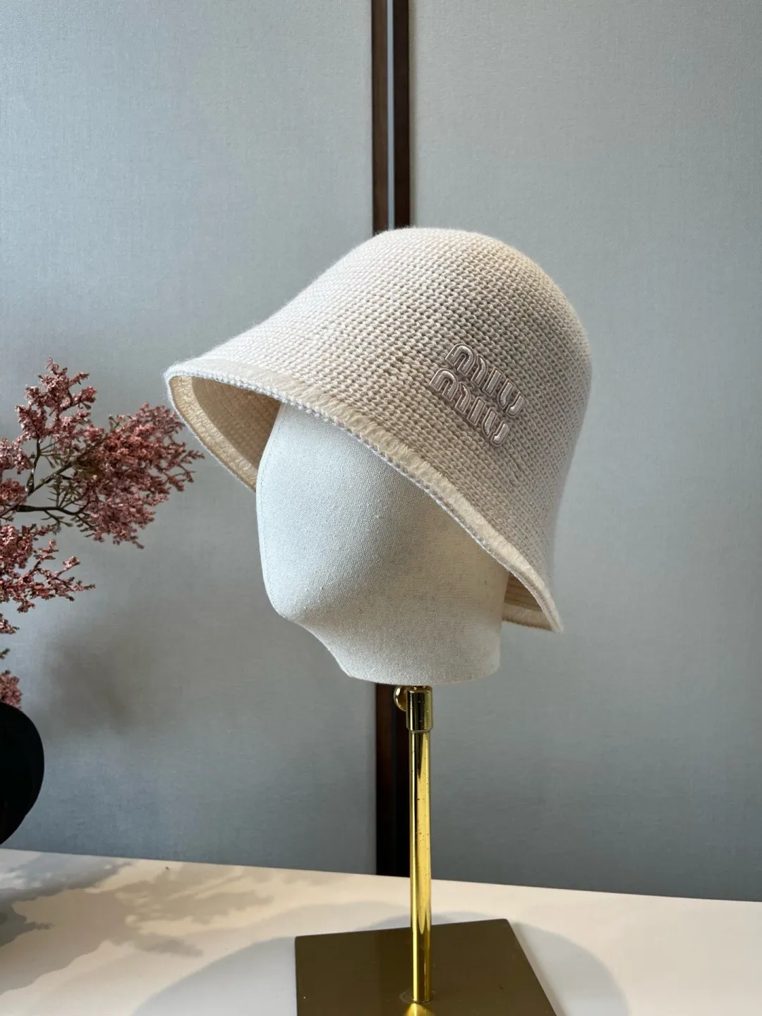 💰90¥ miumiu new fisherman hat, head circumference 57cm