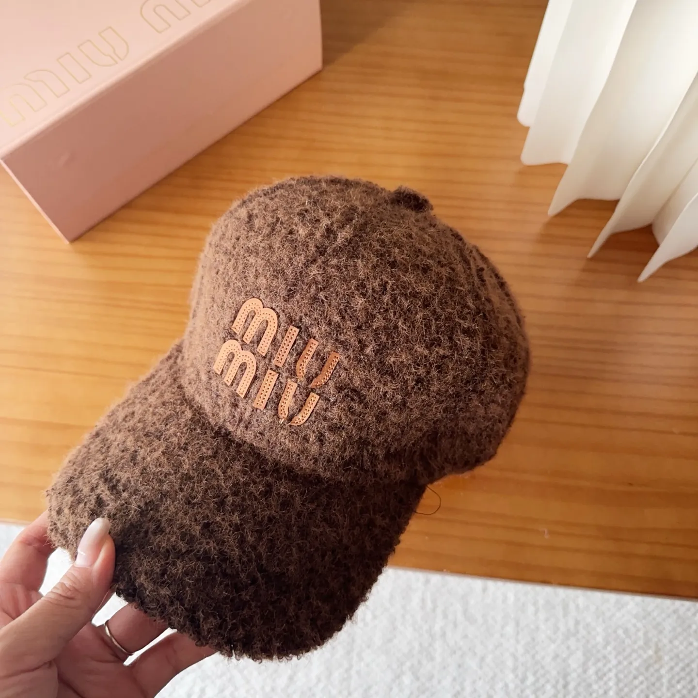 💰48 Miumiu Miumiu new order style embroidered baseball cap🧢Big brand style is super easy to match, get it now!