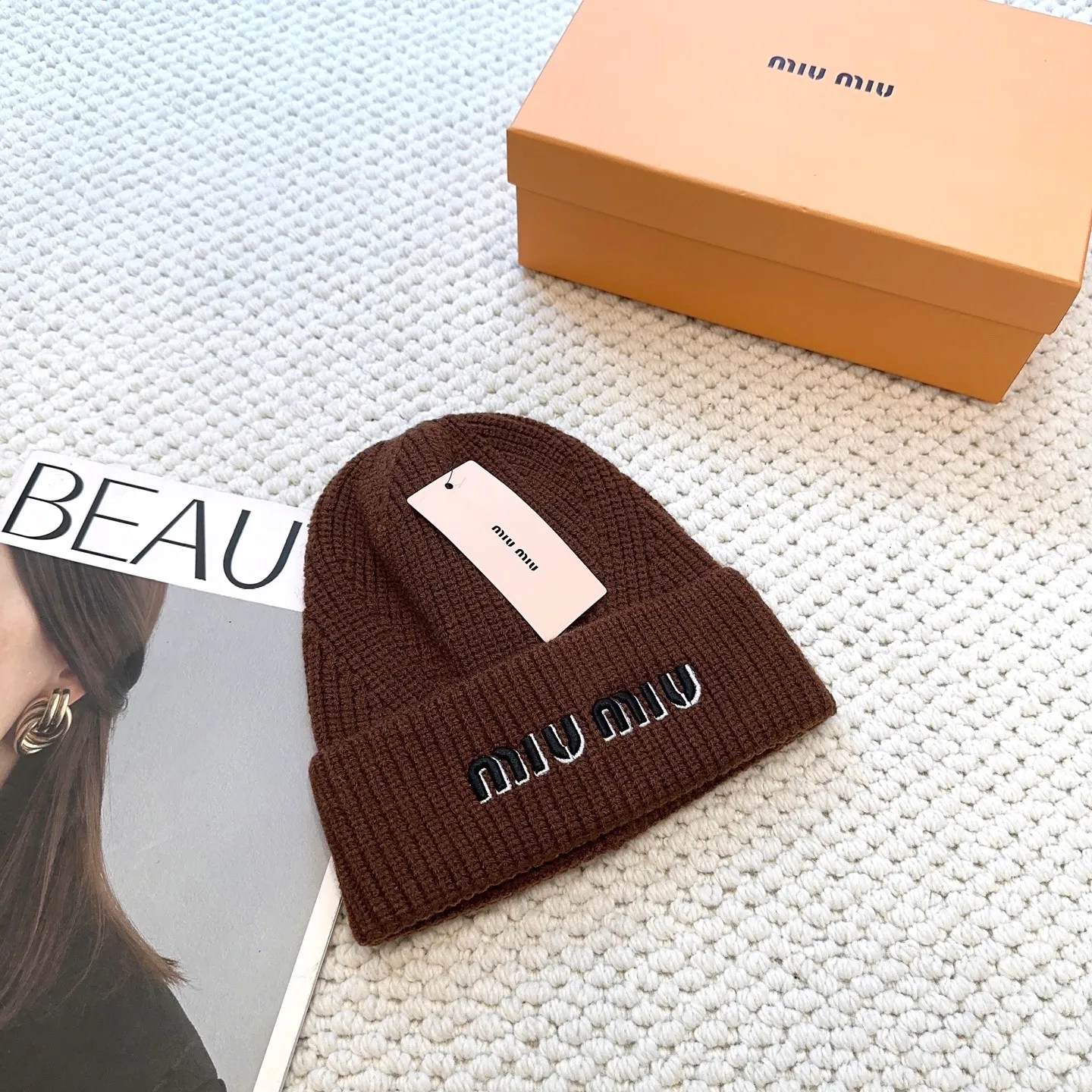 P50 miumiu Miu Miu counter's popular embroidered logo knitted hat! Xiaohongshu’s new product is released, it’s so 🉑️, high-elastic fabric, classic color