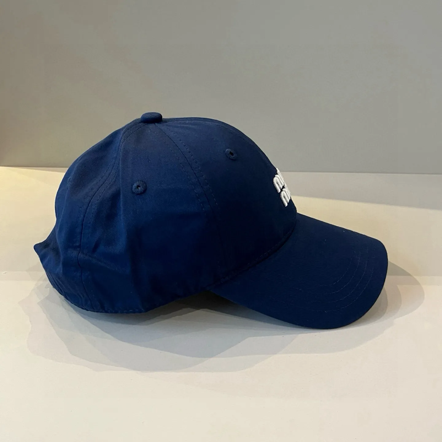 P70 miumiu original spring and summer new baseball cap, authentic mold-making and custom-made, the original workmanship is meticulous and the quality is superb!