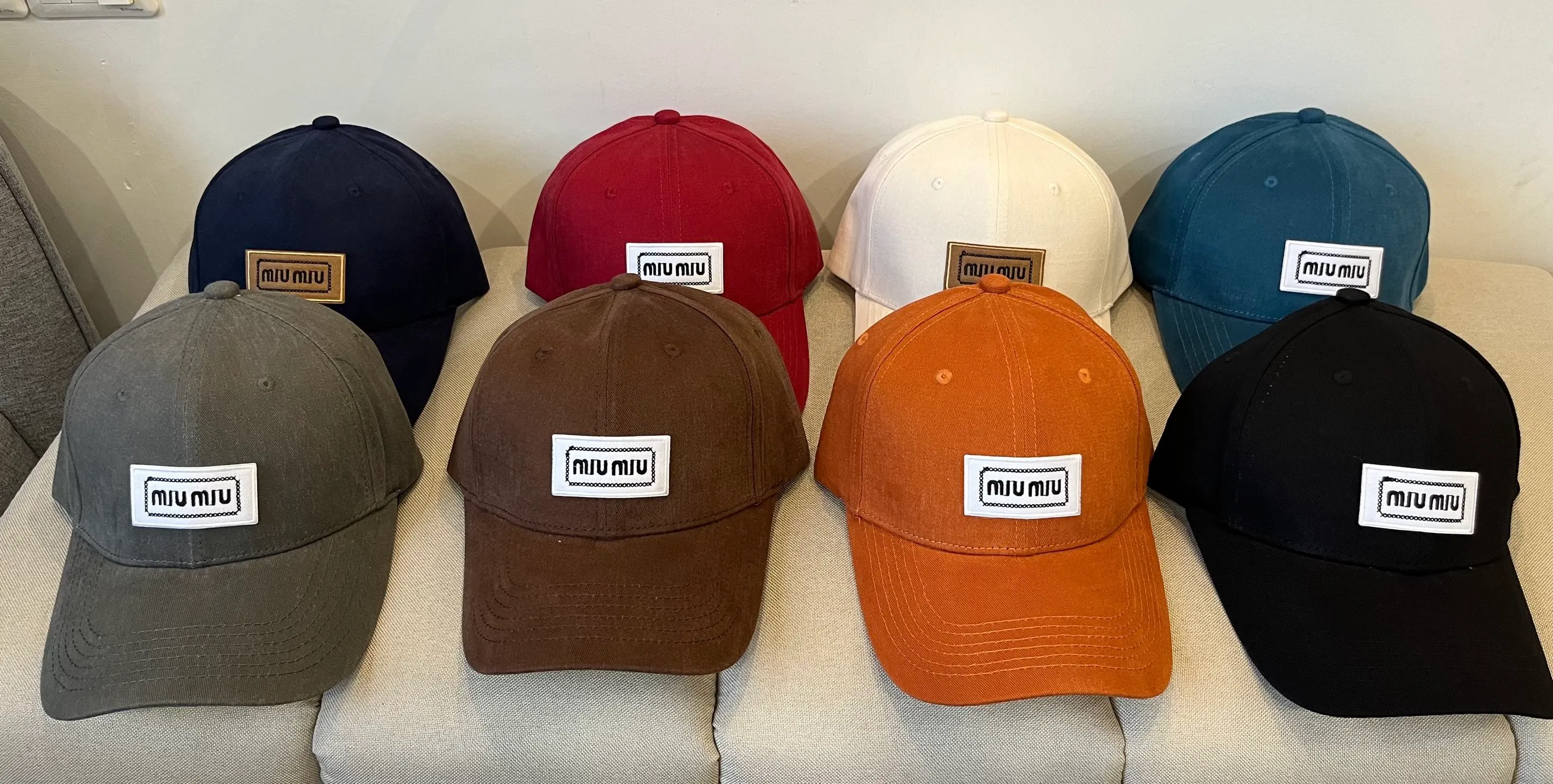 P66 miumiu original spring and summer new baseball cap, authentic mold-making and custom-made, the original workmanship is meticulous and the quality is superb!