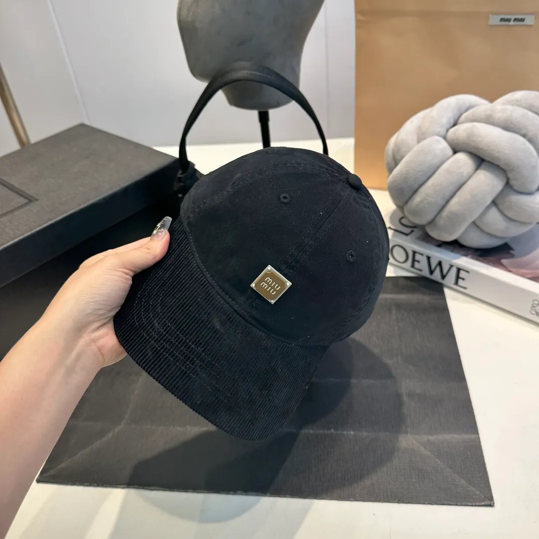 P60 Miumiu Miumiu's new custom-made baseball cap🧢The big brand style is super easy to match, so hurry up and get it!